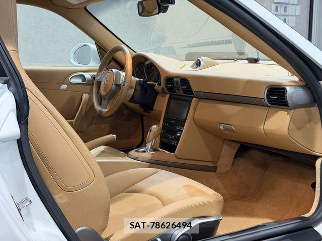 Porsche 911 2010-06 6752857-9