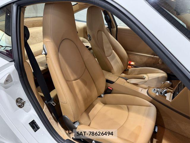 Porsche 911 2010-06 6752857-10
