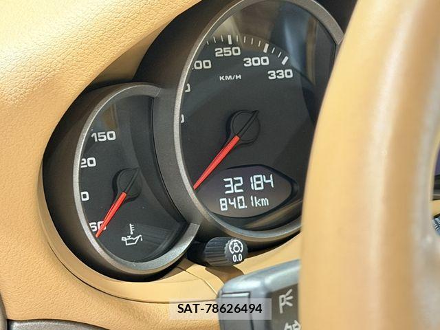 Porsche 911 2010-06 6752857-15