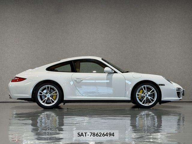Porsche 911 2010-06 6752857-4