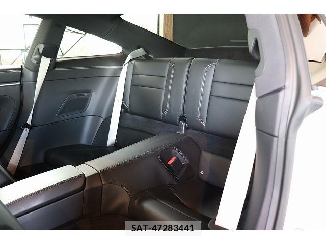 Porsche 911 2022-05 6791410-15