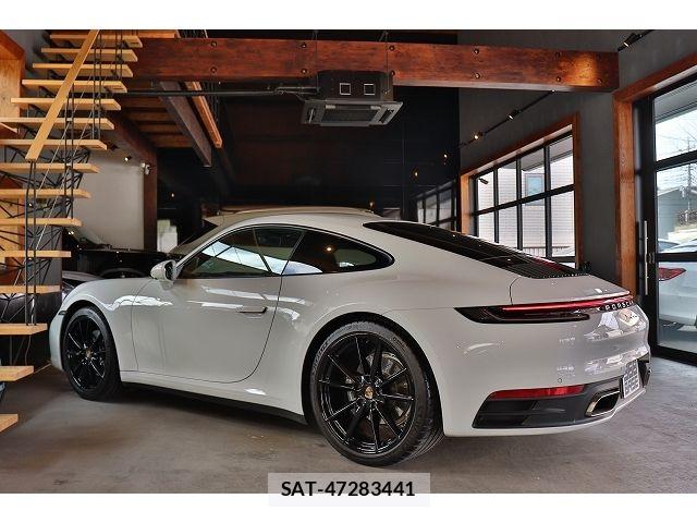 Porsche 911 2022-05 6791410-3