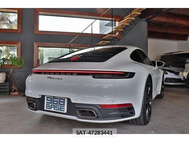 Porsche 911 2022-05 6791410-7