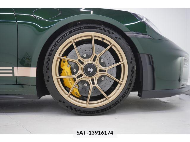 Porsche 911 2026-04 6816557-11