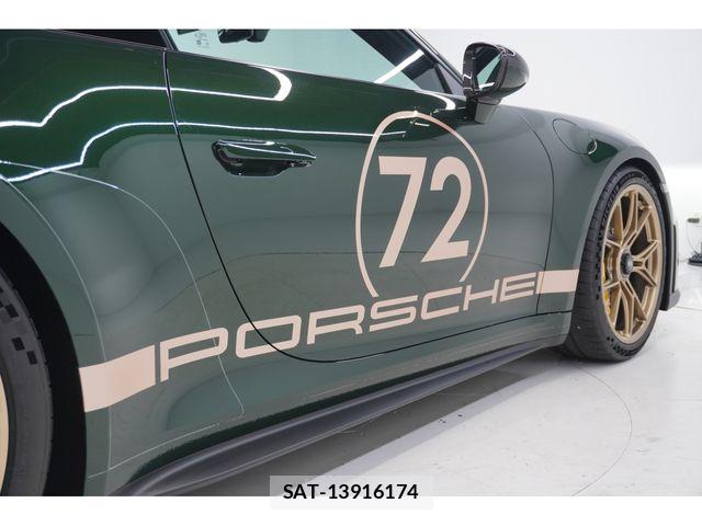 Porsche 911 2026-04 6816557-12