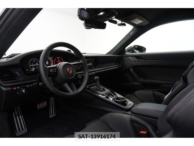 Porsche 911 2026-04 6816557-19