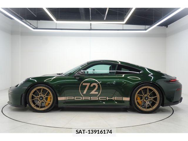 Porsche 911 2026-04 6816557-4