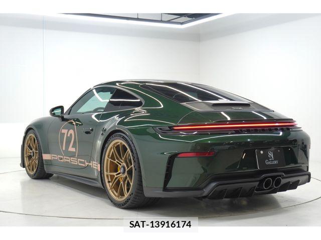 Porsche 911 2026-04 6816557-7