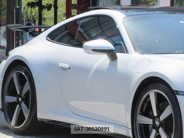 Porsche 911 2025-05 6816560-9