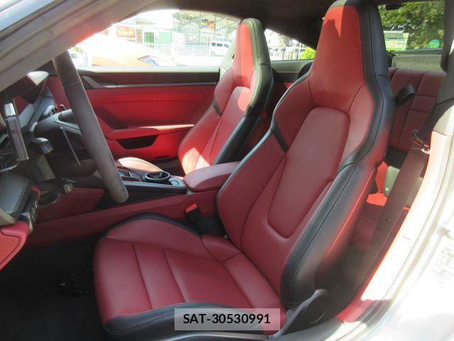 Porsche 911 2025-05 6816560-15