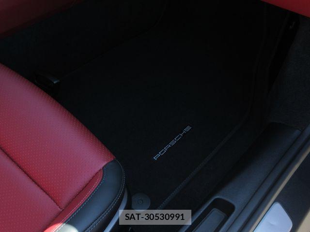 Porsche 911 2025-05 6816560-22
