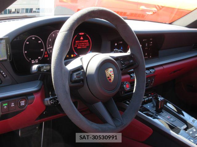 Porsche 911 2025-05 6816560-23