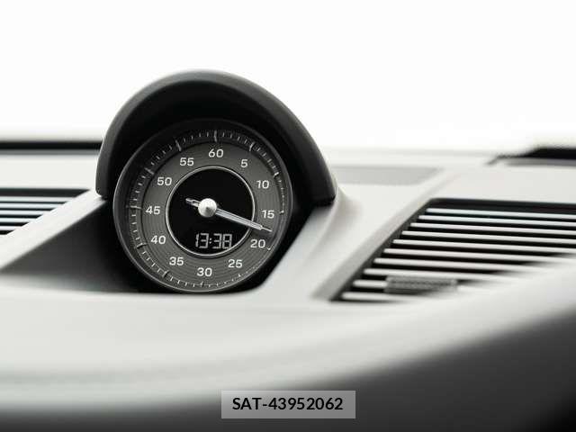 Porsche 911 2020-10 6816562-2