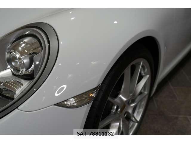 Porsche 911 2015-06 6911146-12