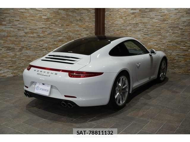 Porsche 911 2015-06 6911146-2