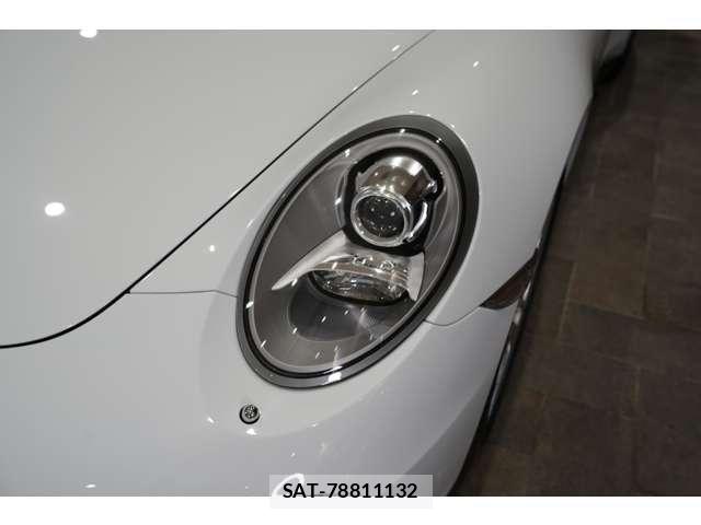 Porsche 911 2015-06 6911146-5