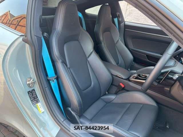Porsche 911 2025-01 6911145-4