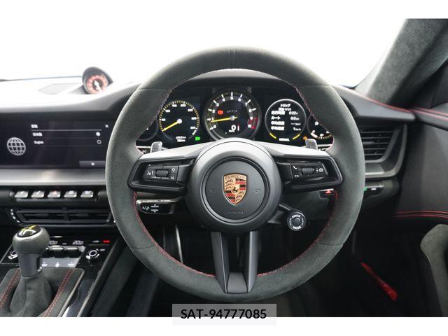 Porsche 911 2022-08 6911143-21