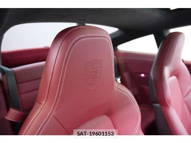 Porsche 911 2024-08 6911140-10