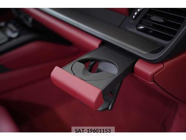 Porsche 911 2024-08 6911140-14