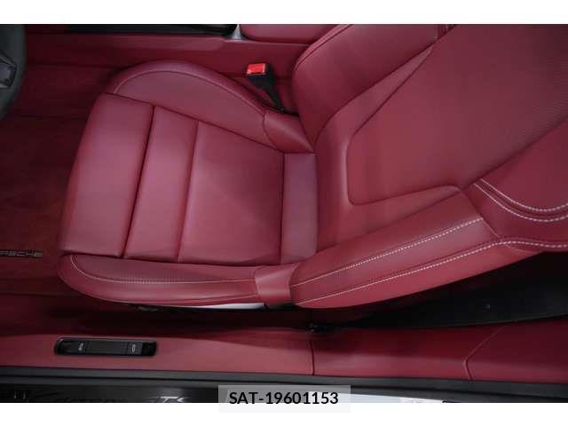 Porsche 911 2024-08 6911140-17
