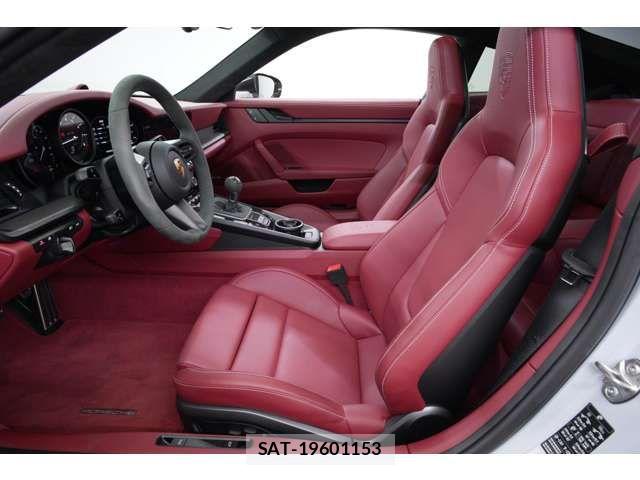 Porsche 911 2024-08 6911140-2