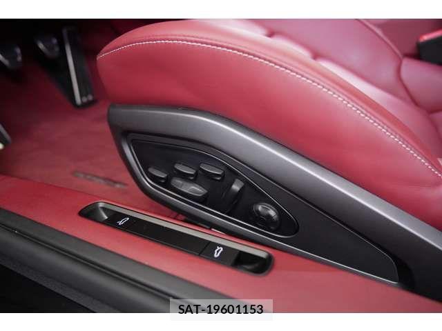 Porsche 911 2024-08 6911140-5