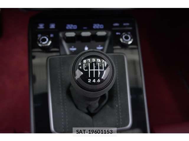 Porsche 911 2024-08 6911140-8