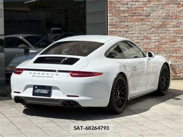 Porsche 911 2015-01 7060214-1