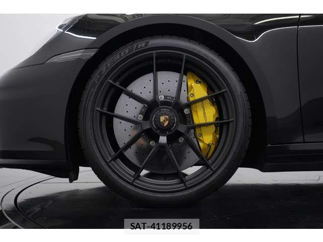 Porsche 911 2025-07 7223543-4