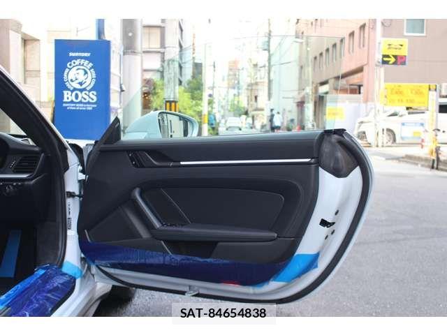 Porsche 911 2026-04 7223545-14