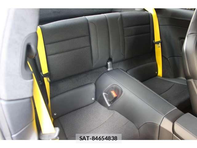 Porsche 911 2026-04 7223545-16