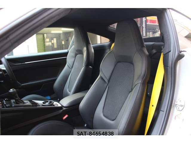 Porsche 911 2026-04 7223545-18