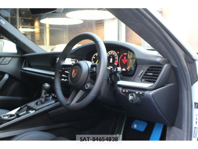 Porsche 911 2026-04 7223545-20