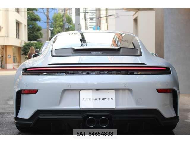Porsche 911 2026-04 7223545-2