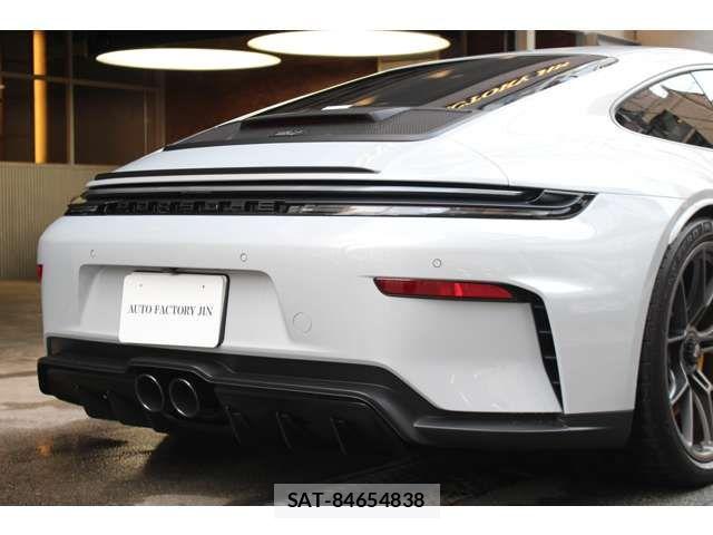 Porsche 911 2026-04 7223545-7