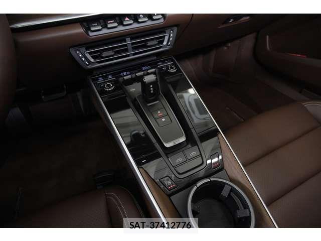 Porsche 911 2024-11 7223540-13