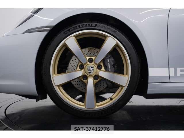 Porsche 911 2024-11 7223540-4
