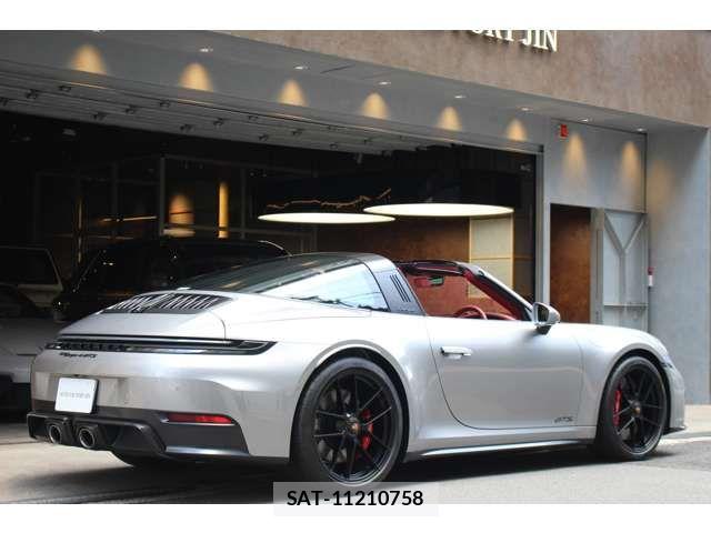 Porsche 911 2026-04 7223548-11