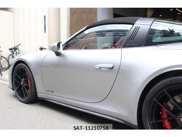 Porsche 911 2026-04 7223548-16