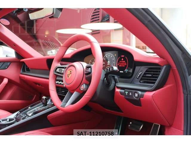 Porsche 911 2026-04 7223548-17