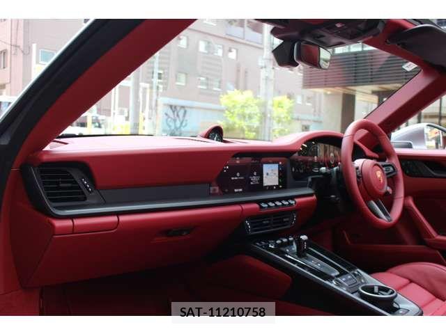Porsche 911 2026-04 7223548-18