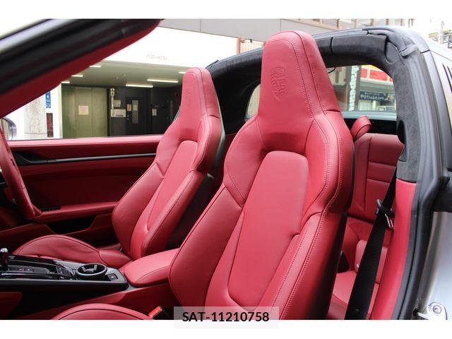 Porsche 911 2026-04 7223548-23
