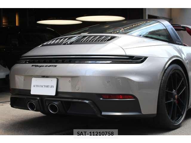 Porsche 911 2026-04 7223548-7