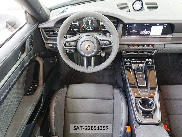 Porsche 911 2026-02 7250361-9
