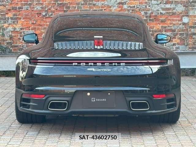 Porsche 911 2021-04 7251912-10