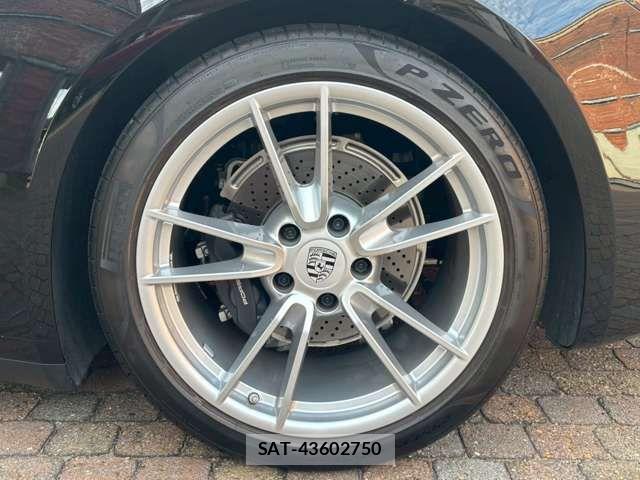 Porsche 911 2021-04 7251912-16
