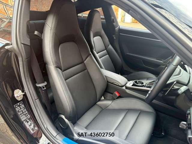 Porsche 911 2021-04 7251912-17