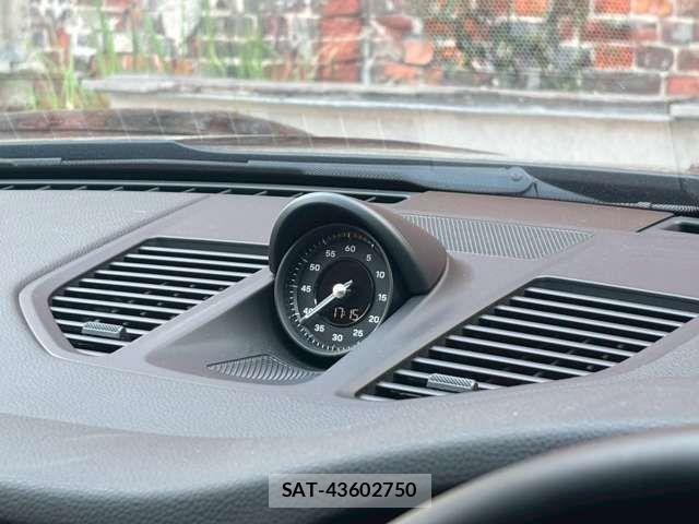 Porsche 911 2021-04 7251912-3