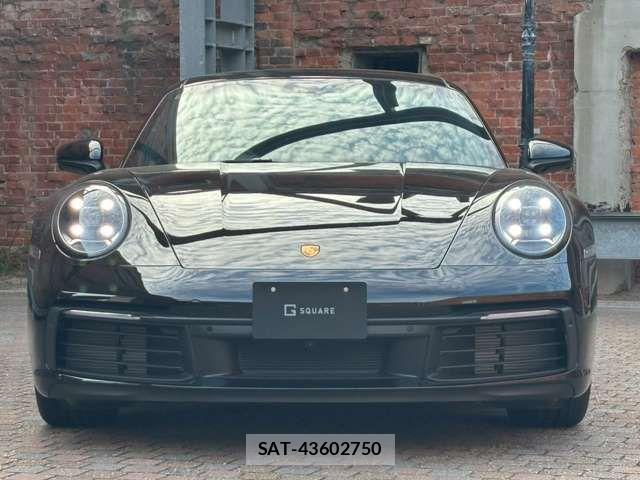 Porsche 911 2021-04 7251912-6